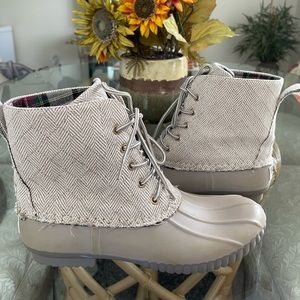 New Marleylilly High Top Cream Duck Boot Sz 10